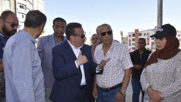 محافظ بورسعيد يتابع أعمال تطوير 110 عمارة بالمنطقة الخامسة بحي المناخ محافظ بورسعيد يتابع أعمال تطوير 110 عمارة بالمنطقة الخامسة بحي المناخ
