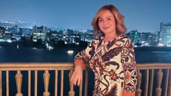 بفستان أنيق... إلهام شاهين تبهر متابعيها بإطلالتها | شاهد