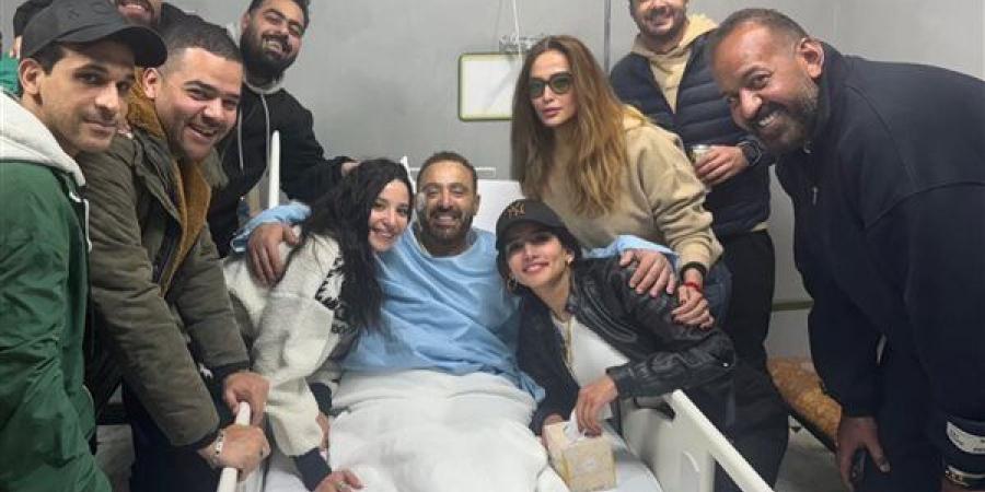 خبطة حصان وعملية في الفك.. تفاصيل إصابة أحمد السقا في تصوير مسلسل العتاولة - أحداث اليوم