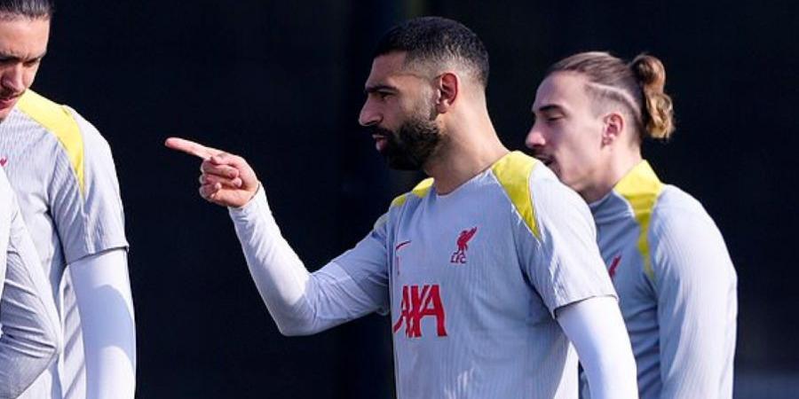 أرنولد يتشاجر مع محمد صلاح في تدريب ليفربول - أحداث اليوم