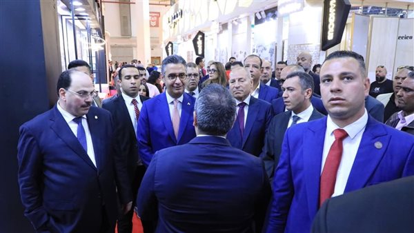 وزير التموين ومحافظ القاهرة يفتتحان معرض سيراميكا ماركت بمشاركة 85 شركة مصرية لتجهيزات المنزل