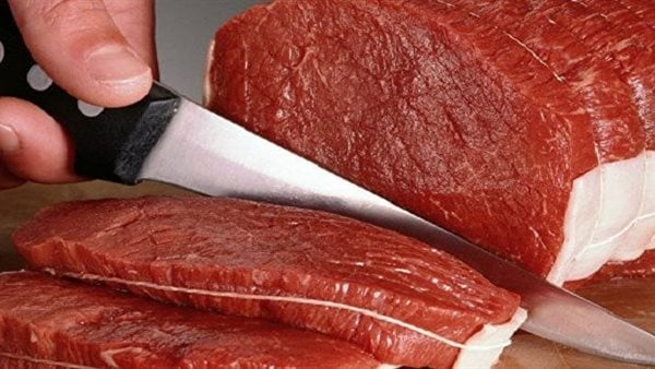 تتجه أسعار اللحوم اليوم في الأسواق نحو انخفاض الضاني وارتفاع البتلو.