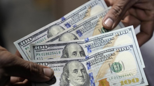 سعر الدولار الأمريكي اليوم الأحد مقابل الجنيه المصري في البنوك