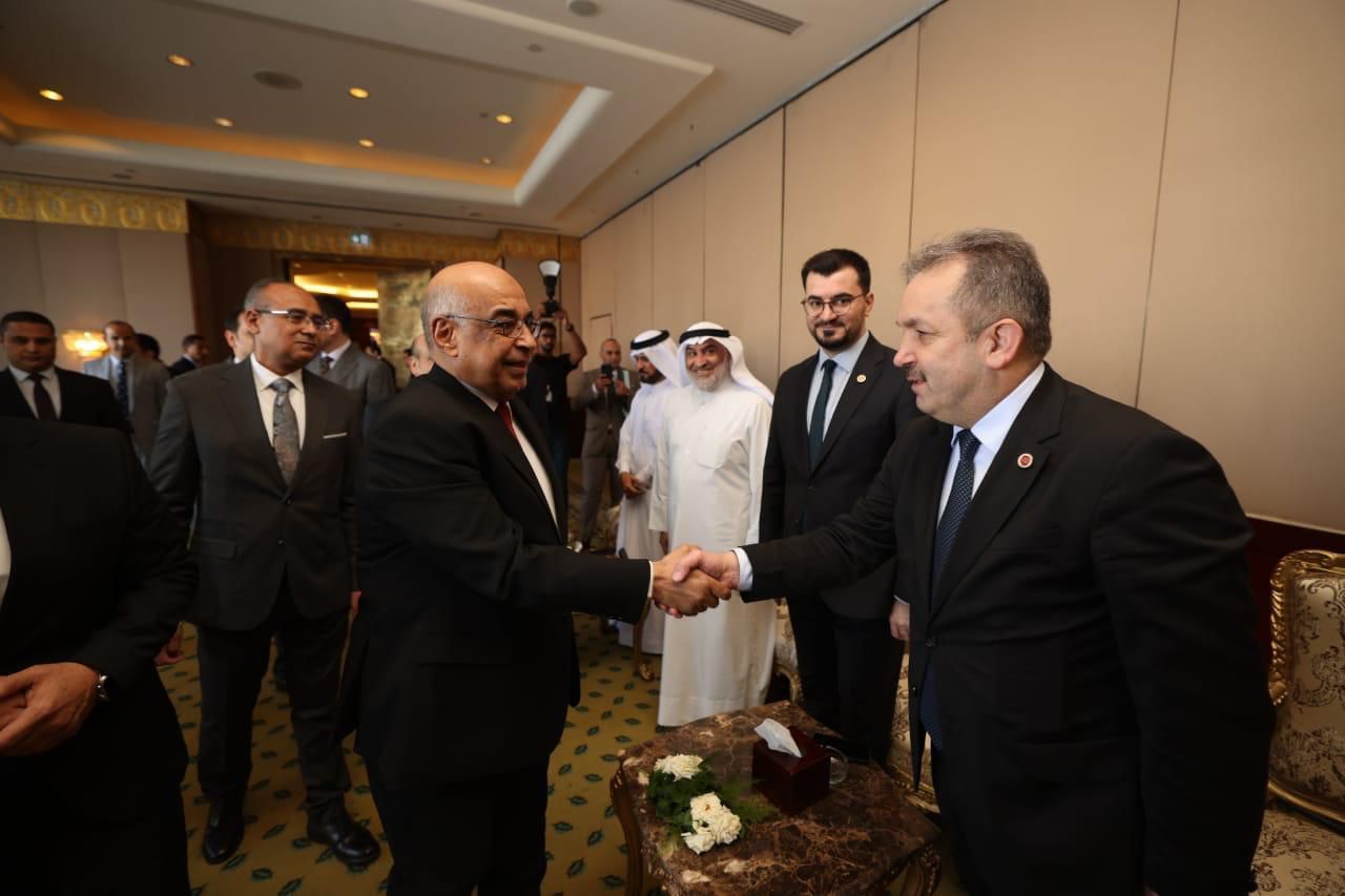 مناقشات المؤتمر