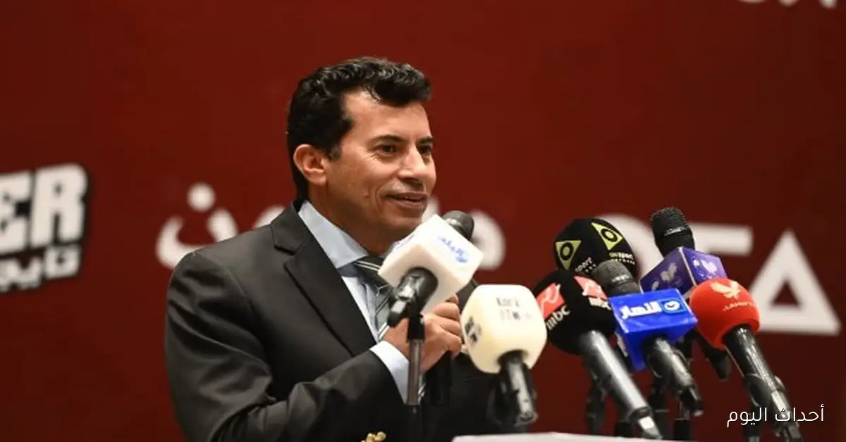 شوبير يوجه رسالة هامة لوزير الشباب والرياضة بعد تكريم حراس المرمى القدامى