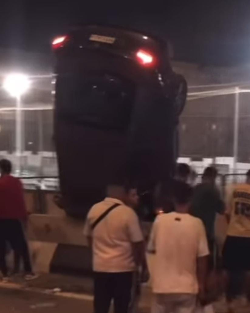 حادث انقلاب السيارة