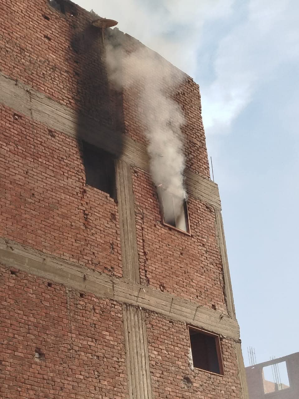 حريق في عزبة الأبيض