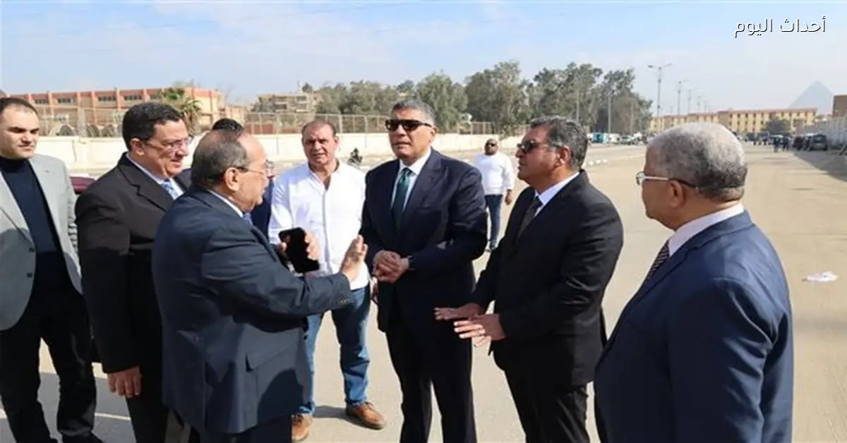 محافظ الجيزة يتفقد موقع سوق اليوم الواحد بهضبة الأهرام