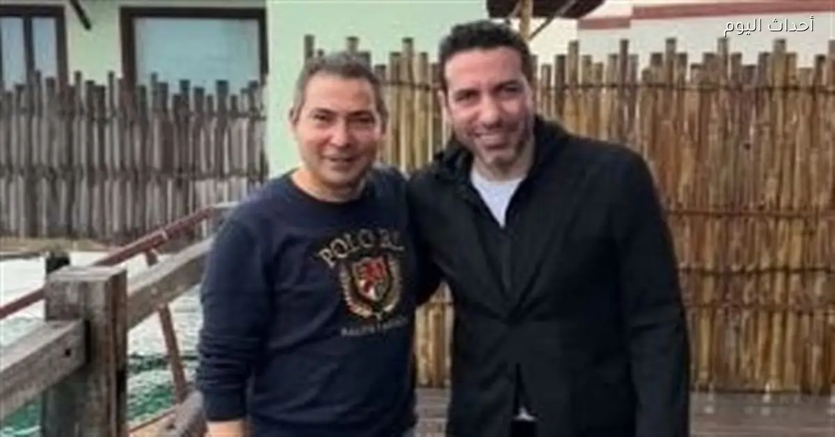 أبو تريكة ينشر صورة مع بركات ويقول: «والله زمان»