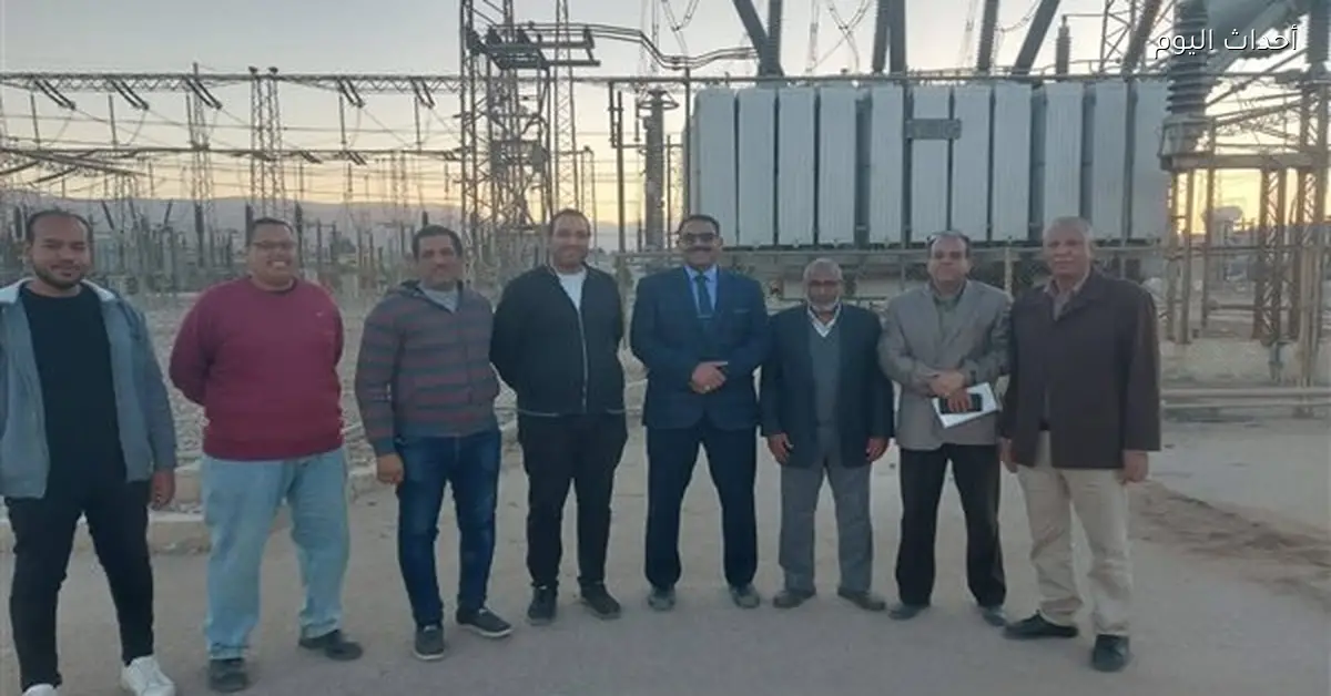 زيارة ميدانية لتعزيز كفاءة الشبكة الكهربائية في قنا ونجع حمادي