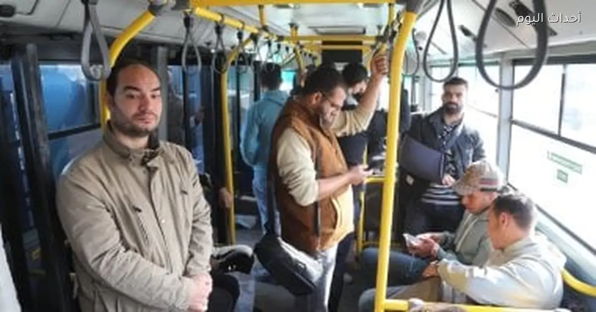 إقبال كثيف على الأتوبيس الترددي بعد عزل حارة بالطريق الدائري