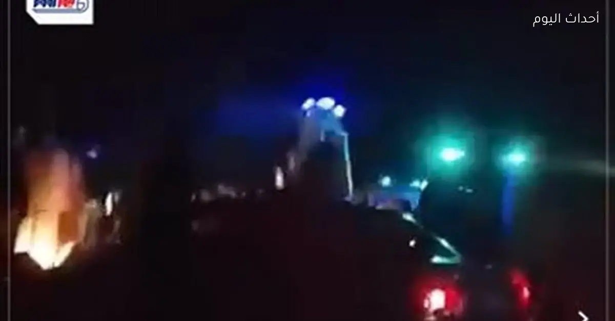 انتشال 4 أشخاص بينهم طفلة من حادث انقلاب ميكروباص بقنا