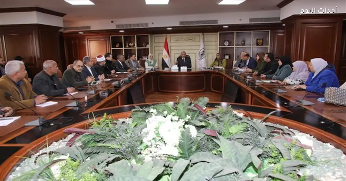 بنى سويف تبحث خطوات تنمية 9 قرى وتمكين المرأة