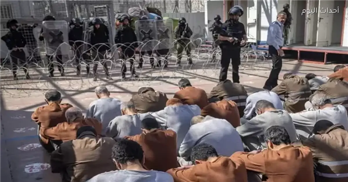 سجين فلسطيني يكشف عن تعرض سجناء للاعتداء في سجون الاحتلال