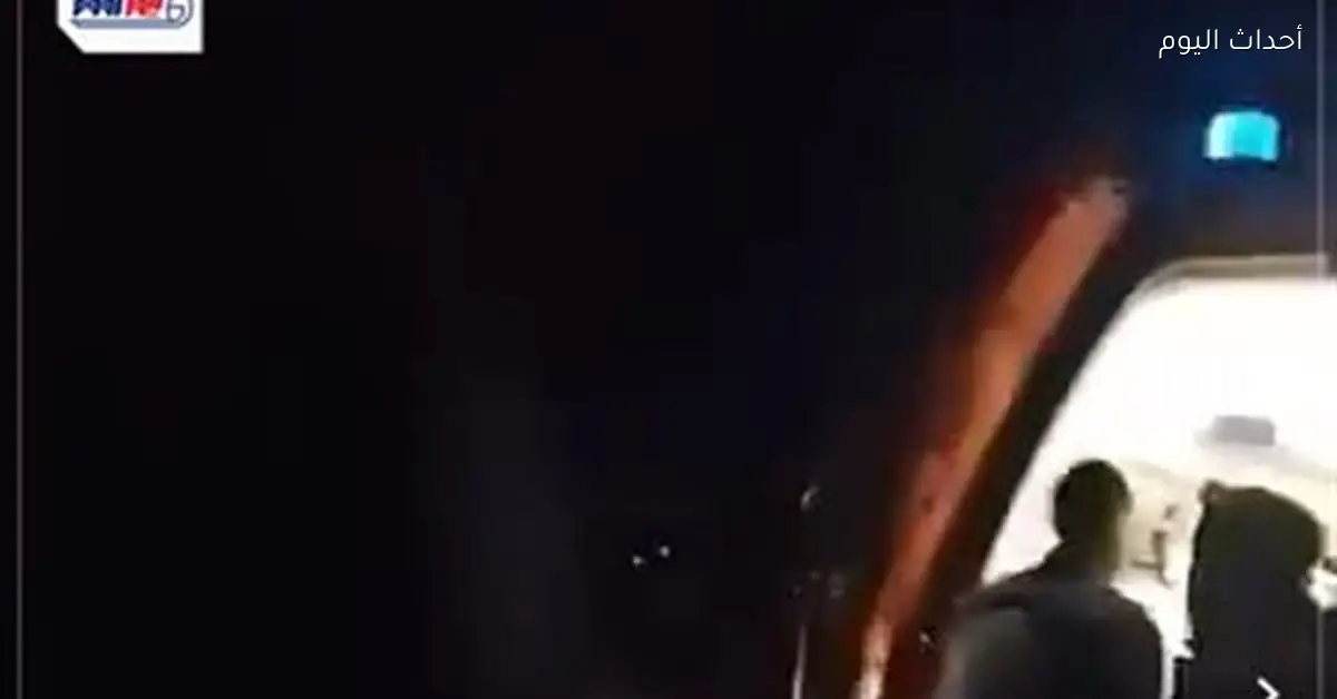 صور جديدة لانتشال مصابي حادث انقلاب ميكروباص في قنا