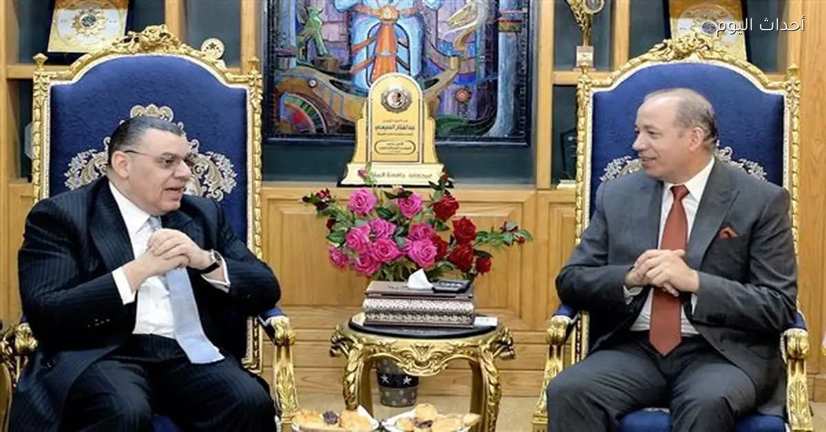 طلاب المنصورة يتعرفون على أسرار العمل الدبلوماسي مع مساعد وزير الخارجية