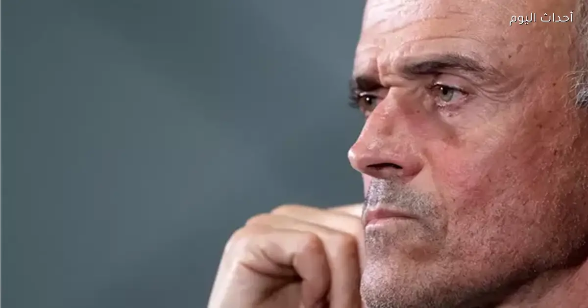 لويس إنريكي يتوج بجائزة أفضل مدرب في العالم