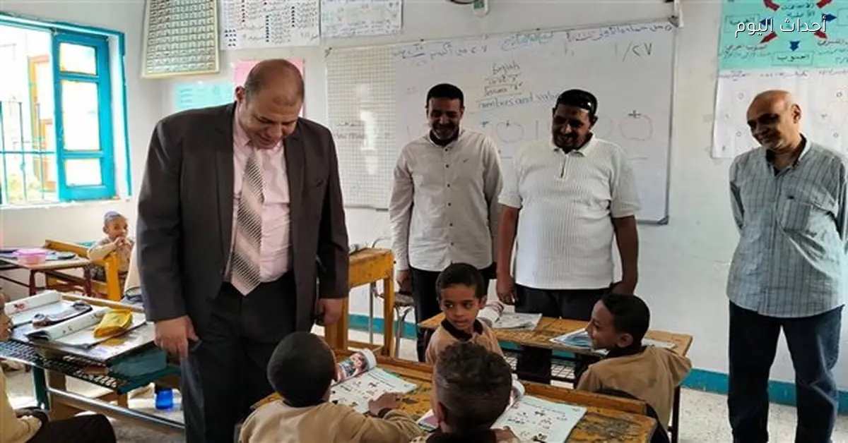 مدير تعليم قنا يبحث الاستعدادات لامتحانات الترم الأول