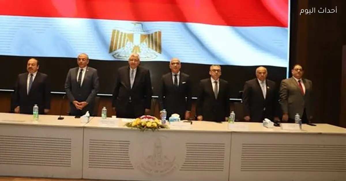 مستشار الرئيس يثني على قسم الباطنة العامة في جامعة عين شمس لدعمه التعليم الطبي والخدمات الصحية