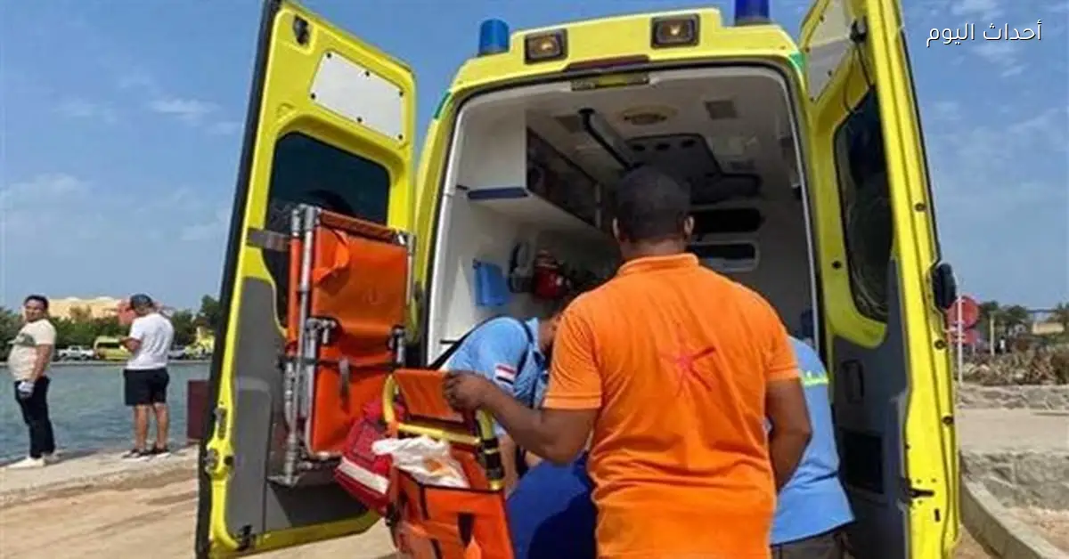 مصرع وإصابة 4 في تصادم دراجتين بخاريتين بقنا