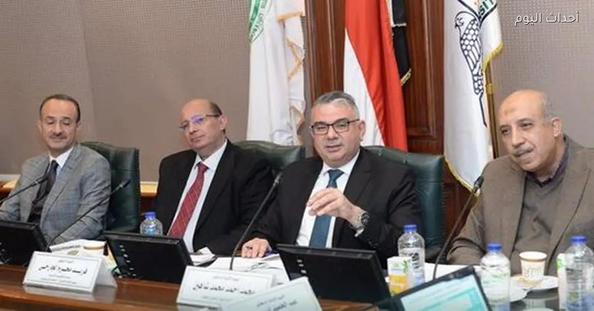 منح دراسية كاملة لأوائل الشعبة العربية في تجارة عين شمس