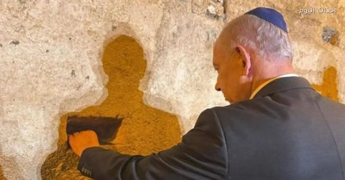 نتنياهو يزور حائط البراق للاحتفال بعيد الأنوار اليهودي