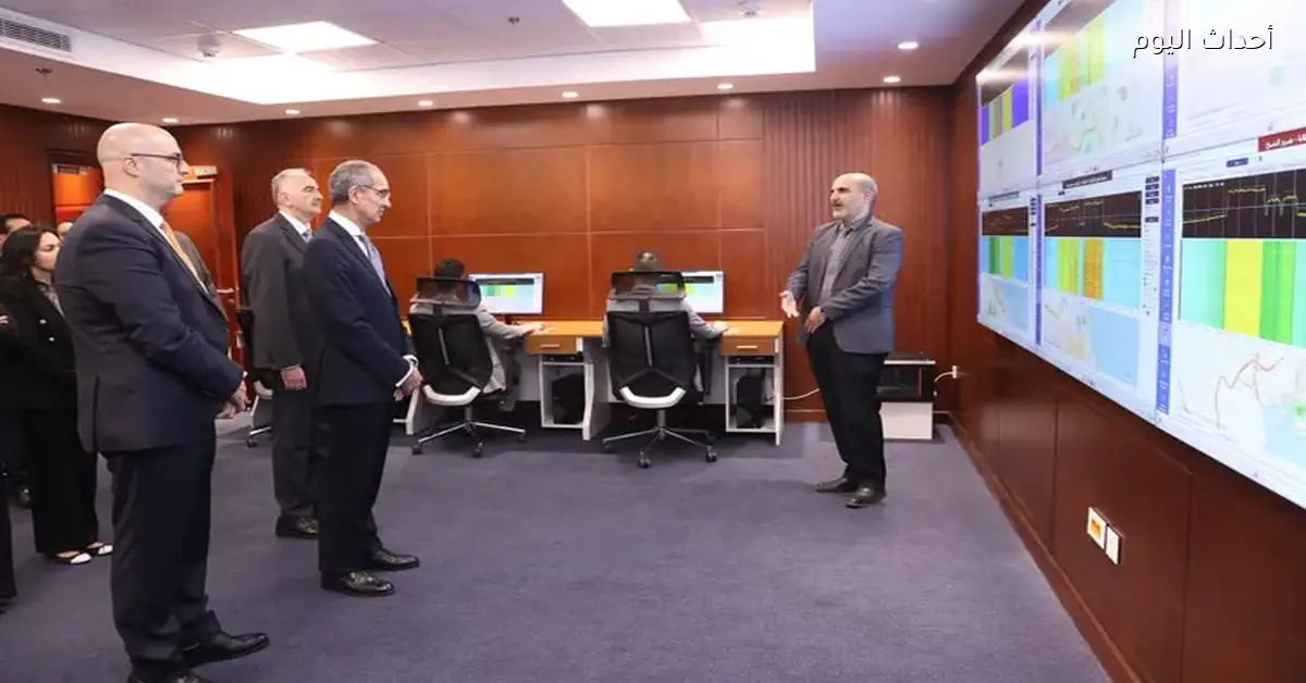 وزير الاتصالات يفتتح مركز مراقبة الطيف الترددي في الجيزة