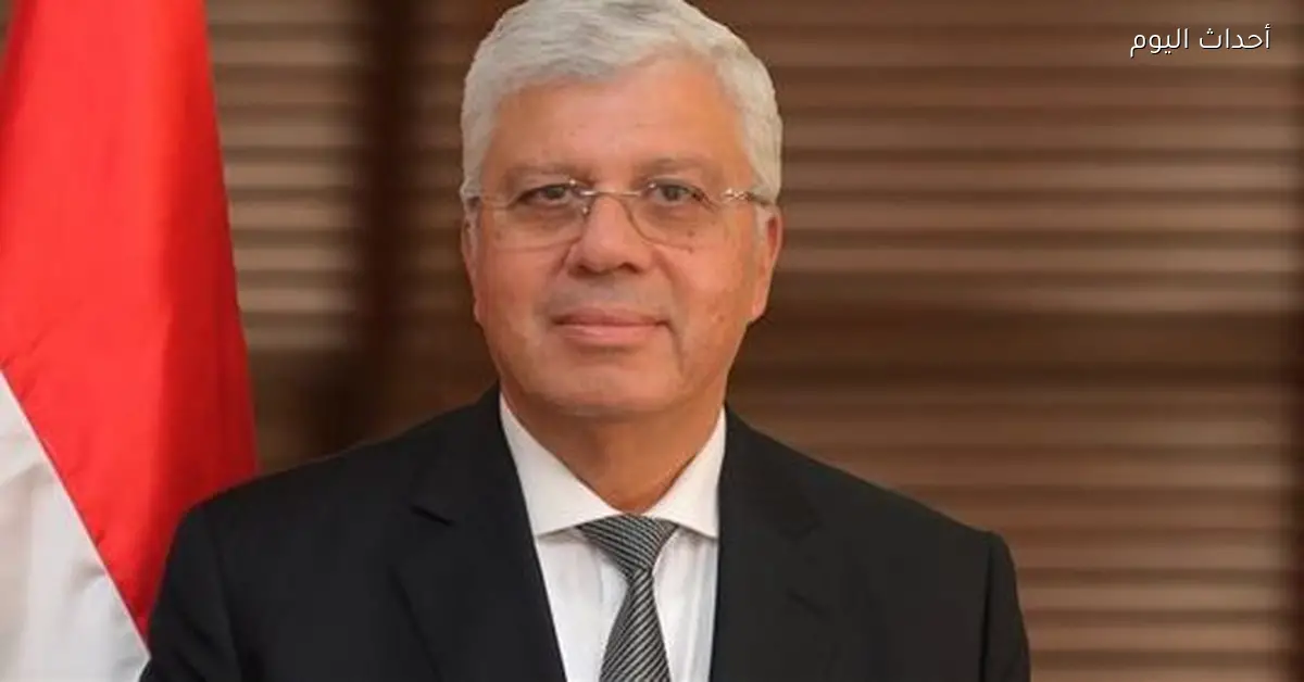 وزير التعليم العالي يجتمع مع رؤساء الجامعات ويطلب الاستعداد لامتحانات الفصل الأول