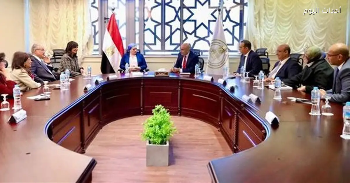 وزير التعليم يتناقش مع القومي للطفولة عن حملة توعية بالصحة النفسية لطلاب المدارس