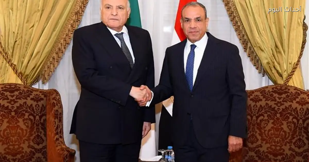 وزير الخارجية بدر عبد العاطي يلتقي نظيره الجزائري