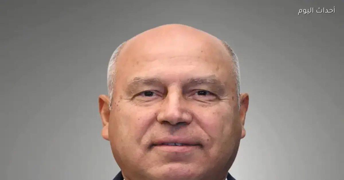 وزير الصناعة والنقل يصل مسقط للمشاركة في منتدى الأعمال المصري العماني