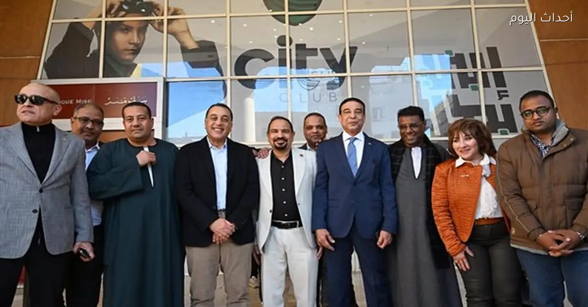 رئيس الوزراء يزور حمام السباحة الأوليمبي “سيتي كلوب”