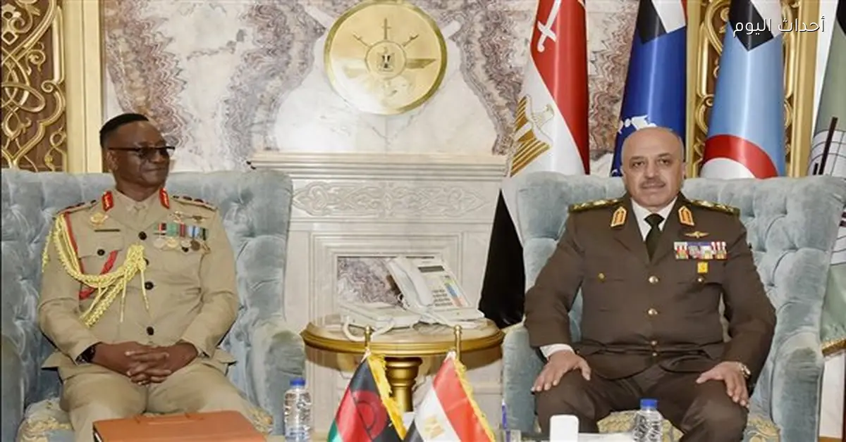 رئيس أركان حرب القوات المسلحة يلتقي قائد الدفاع المالاوي