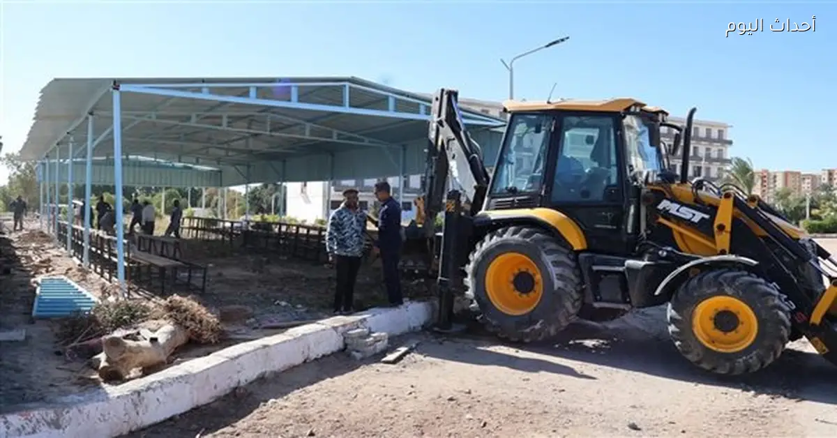رئيس جامعة قنا يقوم بجولة تفقدية داخل الحرم الجامعي