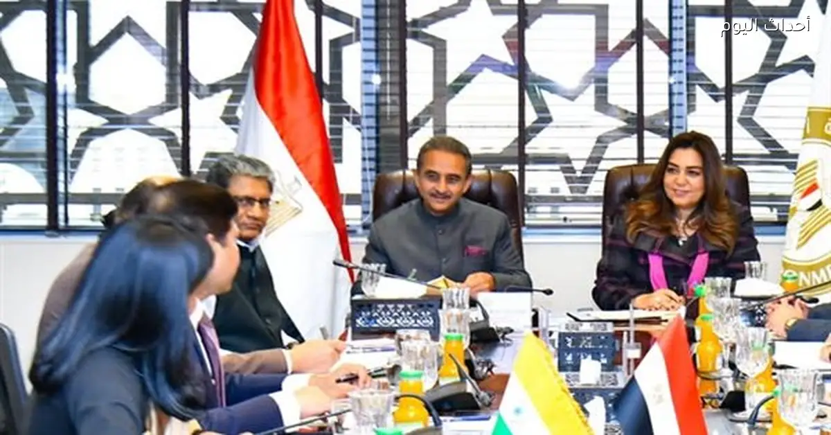 وزيرة البيئة تبحث تعزيز التعاون البيئي مع الهند