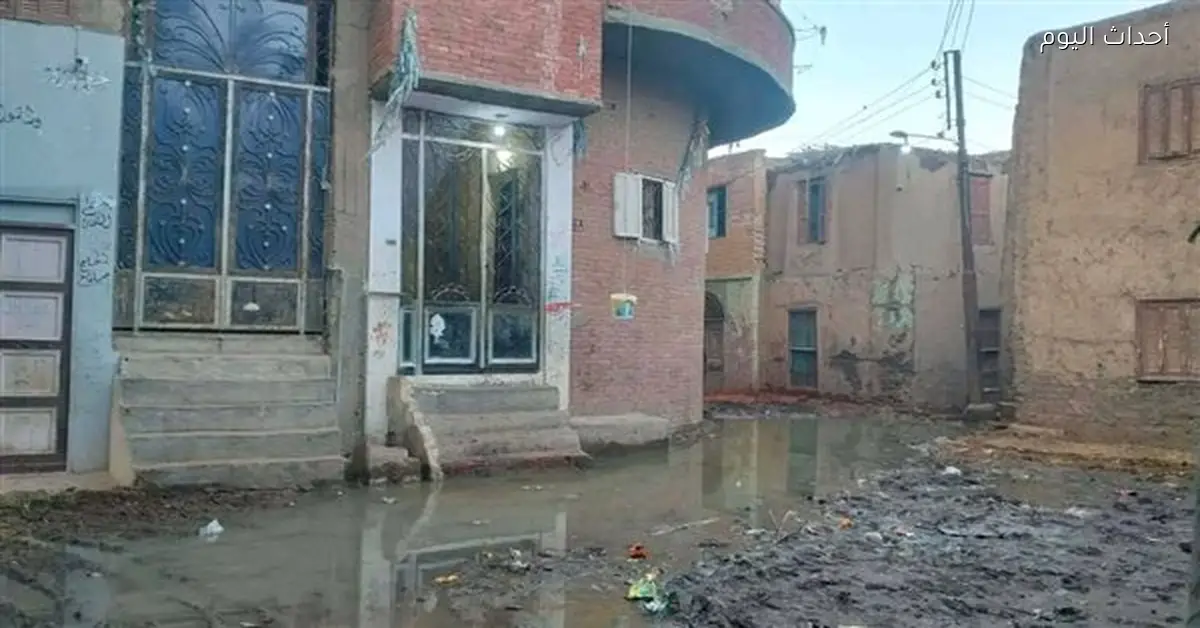 الحوض الطويل بالشرقية يعاني من مشاكل الصرف الصحي والأهالي يطالبون بالتدخل