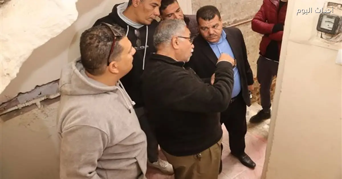 بني سويف تفحص وحدة سكنية بعد انهيار حائط