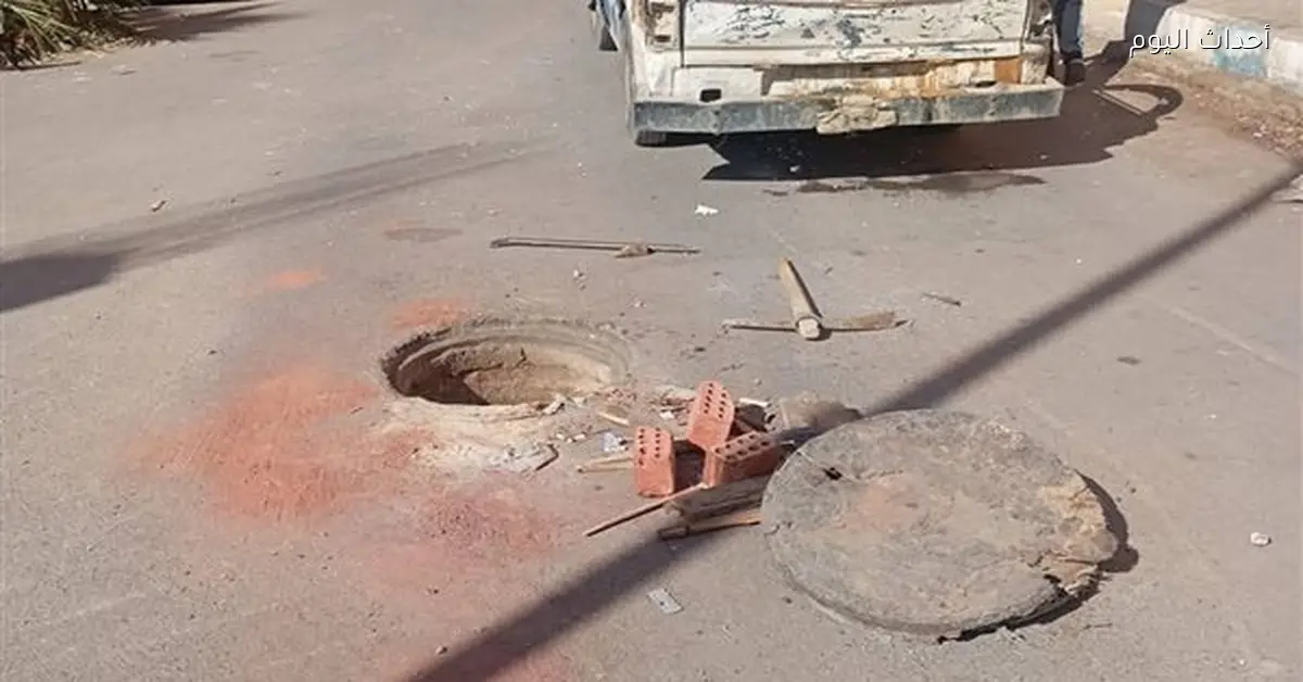 حملات نظافة وإصلاح صرف صحي مستمرة في حي السويس