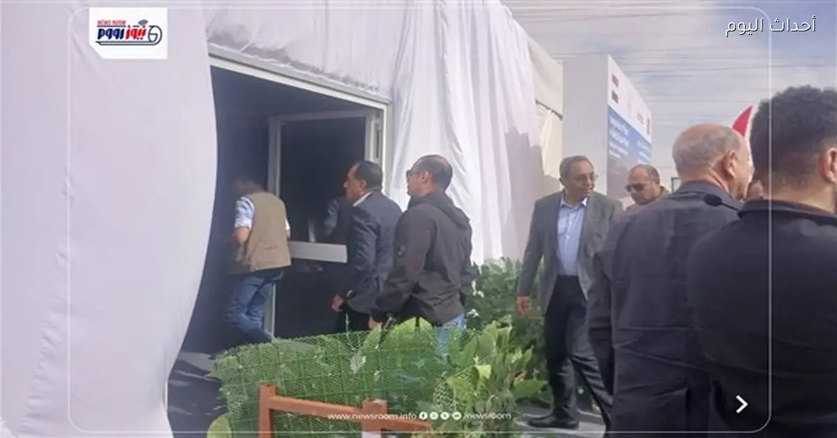 رئيس الوزراء يزور مصنع الألومنيوم في نجع حمادي