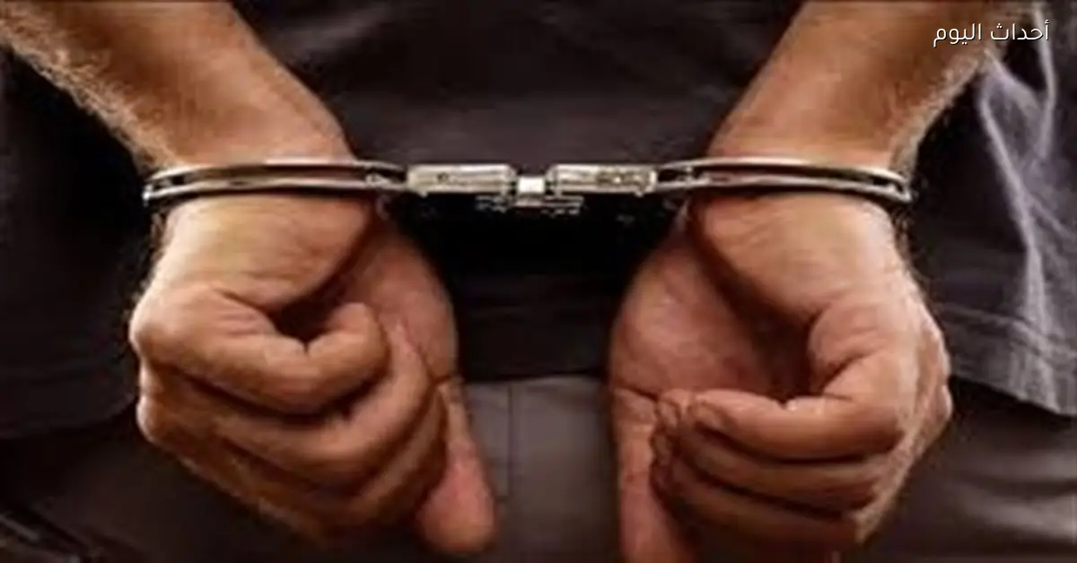 شاب يقتل والده ويصيب والدته في نجع حمادي