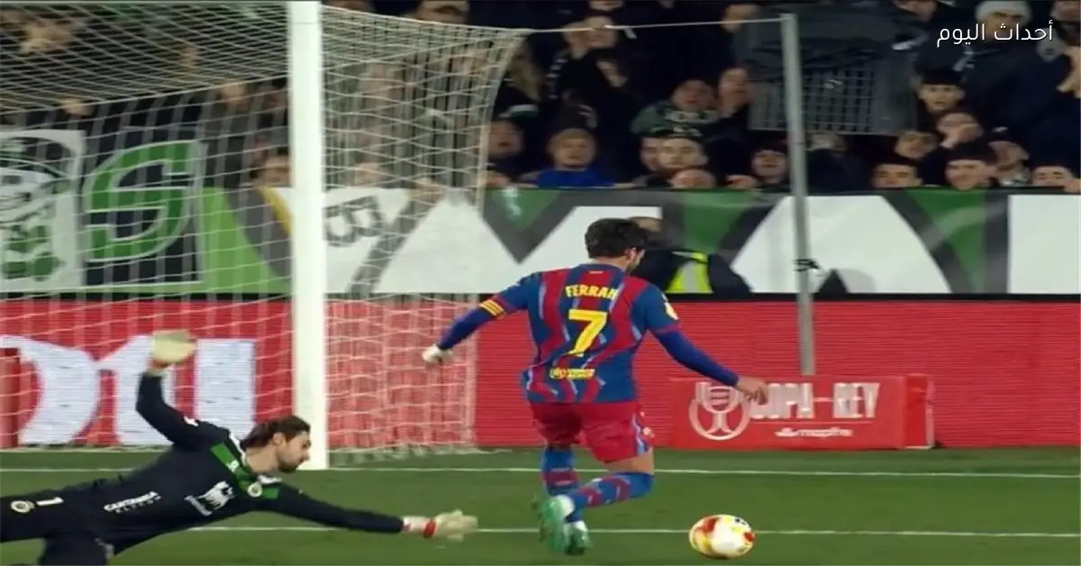 فيران توريس يسجل هدف برشلونة الأول في مواجهة راسينج سانتاندير