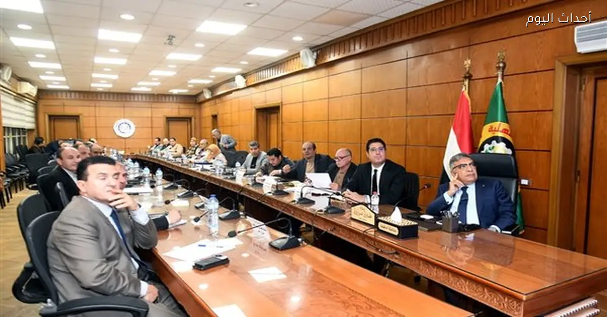 محافظ الدقهلية يترأس اجتماع تقييم أجمل مدينة وقرية