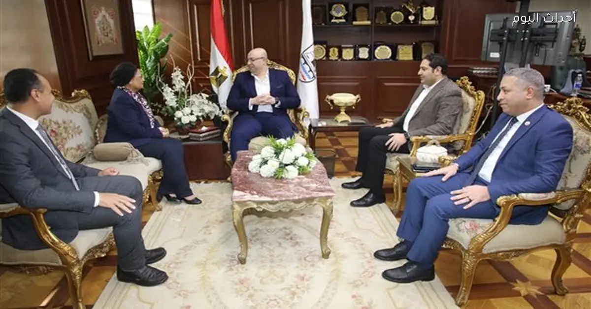 محافظ بني سويف يبرز ضرورة تكاتف الجهود في ملف السكان