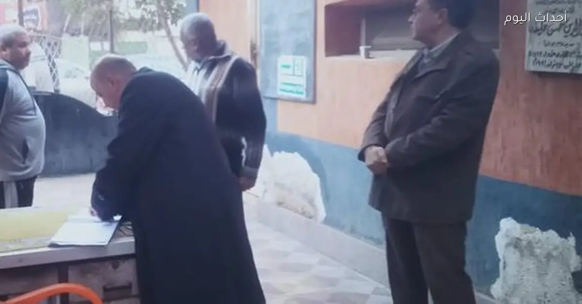 مدير تعليم القاهرة يتفقد امتحانات الفصل الدراسي الأول