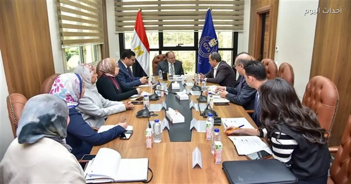 هيئة الدواء تناقش توطين صناعات الأدوية مع الشركات المحلية