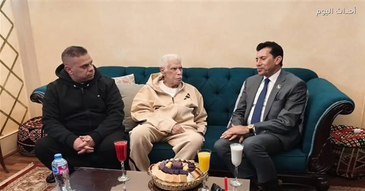 وزير الرياضة وحسن شحاتة يدعمان منتخب مصر قبل مباراة السنغال بفيديو مميز