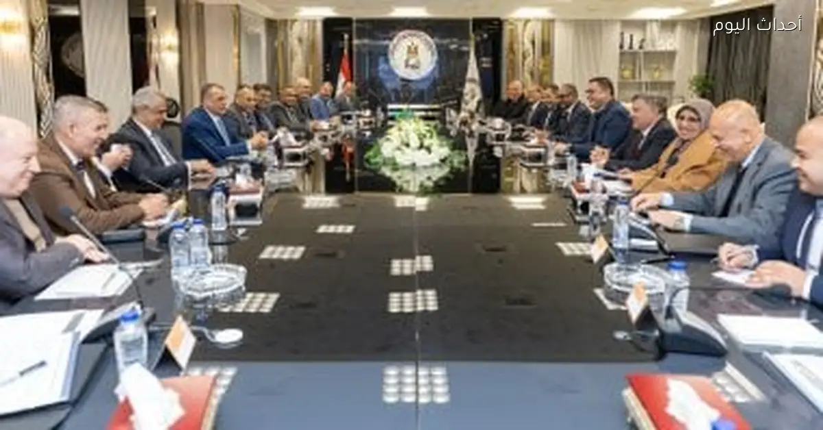 وزيرا الإنتاج الحربي والإسكان يتابعان تنفيذ مشروعات حياة كريمة