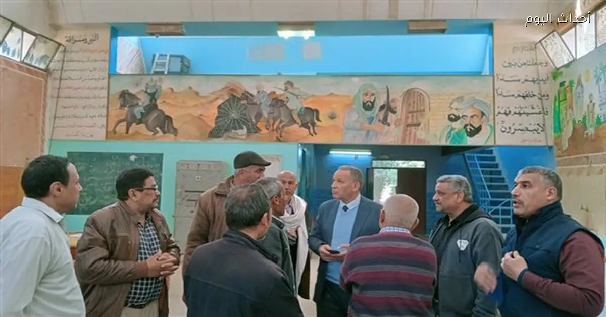 وكيل تعليم أسيوط يتفقد مبادرة تدوير الرواكد بالمدرسة الصناعية