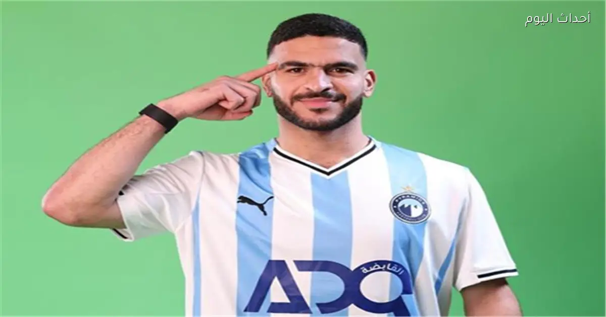 وكيل حامد حمدان يوضح أن المال لم يكن سبب انتقاله لبيراميدز وأنه كان متمسكًا بالزمالك