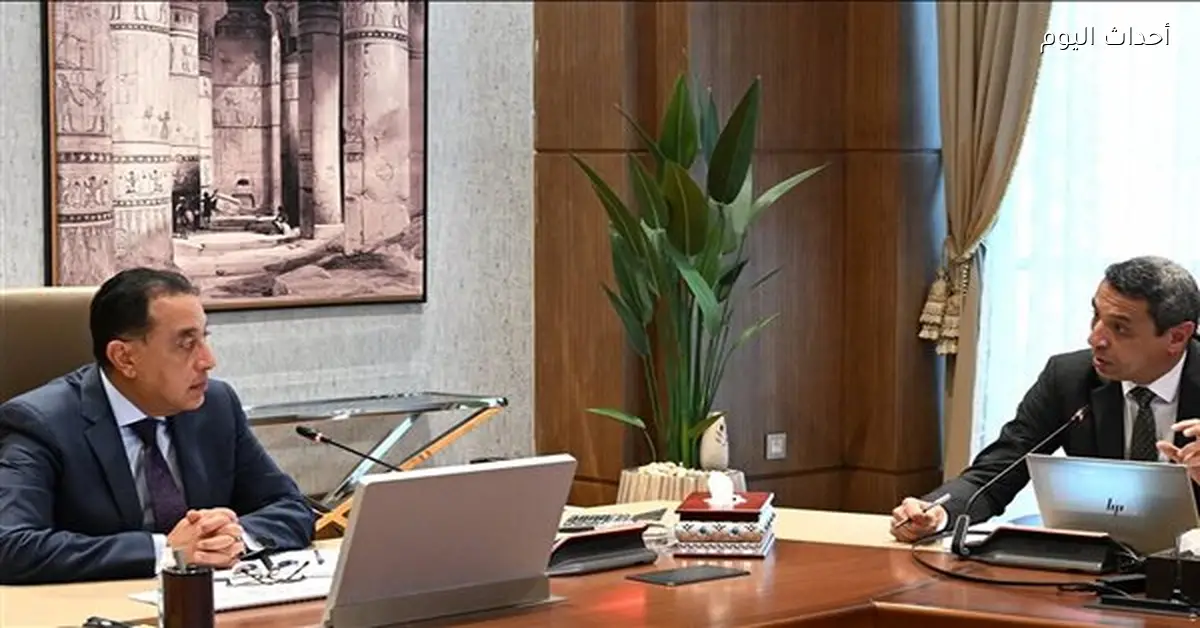 رئيس الوزراء يتابع تنفيذ المشروعات التنموية في السويس